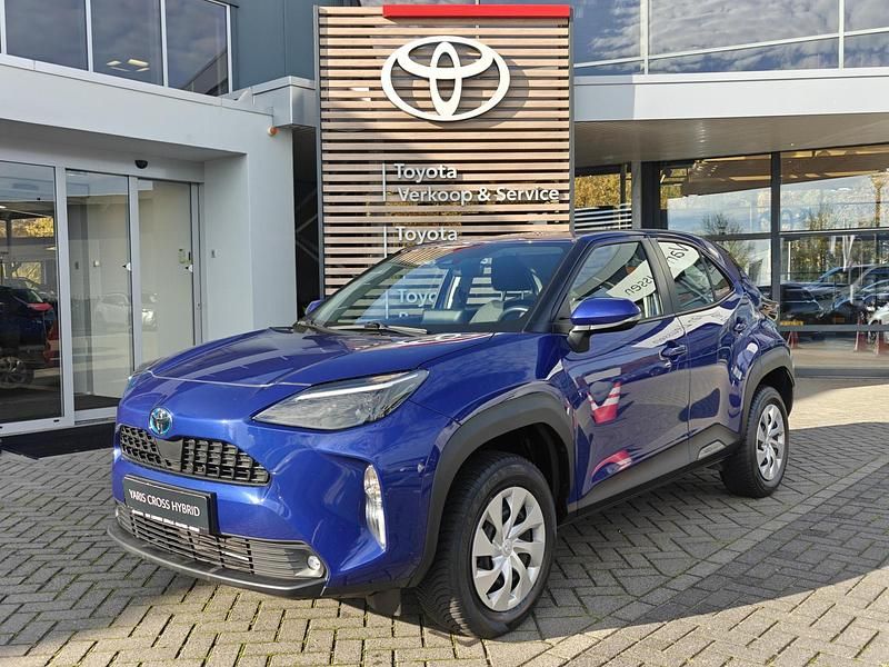 Blauw Gebruikt 2024 Toyota Yaris Cross Business Edition SUV | € 24.900 (Eerlijke prijs) - Afbeelding 1/4