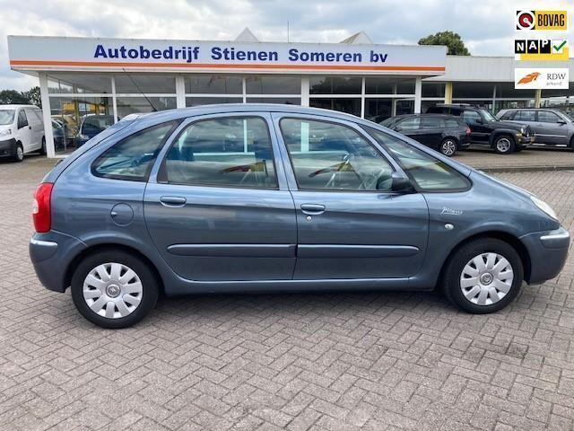 Grijs Gebruikt 2006 Citroën Xsara Picasso Exclusive MPV | € 3.950 - Afbeelding 1/4