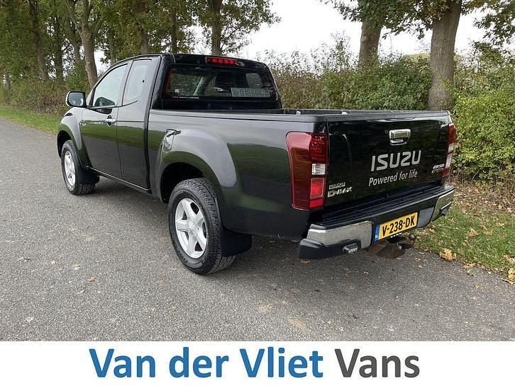Occasion Isuzu D-Max 165 PK (121 kW) 2017 Zwart Pickup