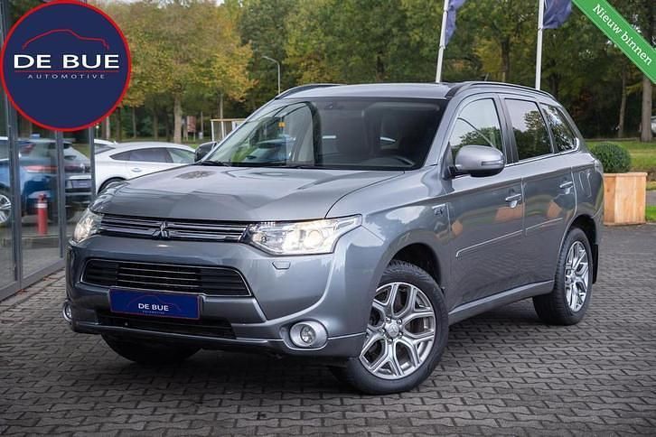 Grijs Gebruikt 2013 Mitsubishi Outlander Instyle SUV | € 911 - Afbeelding 1/1