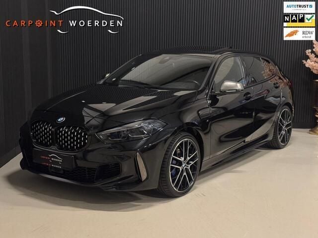 Zwart Gebruikt 2020 BMW M135 M Performance Hatchback | € 39.990 (Iets duurder) - Afbeelding 1/4