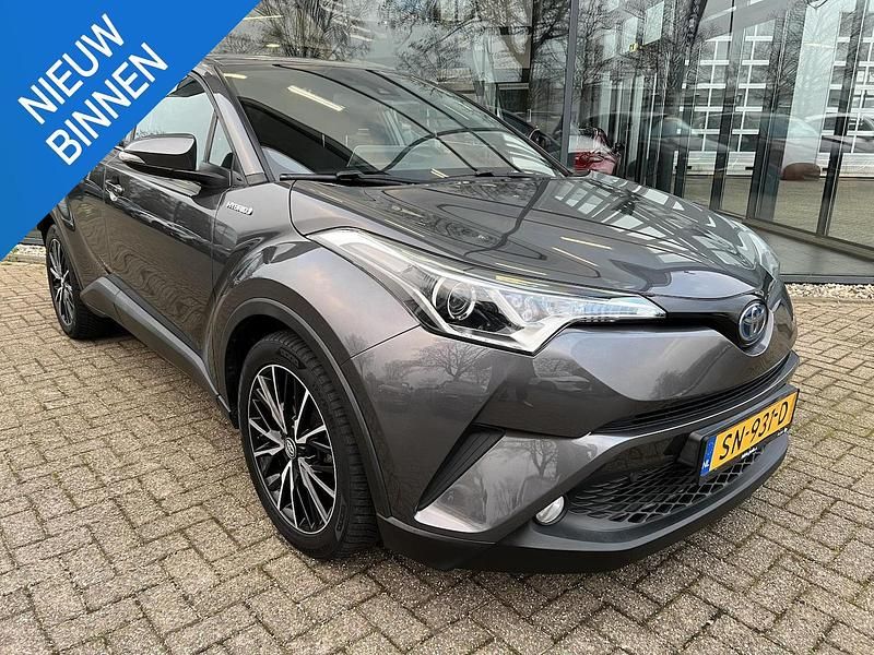Grijs Gebruikt 2018 Toyota C-HR+ SUV | € 18.439 - Afbeelding 1/4