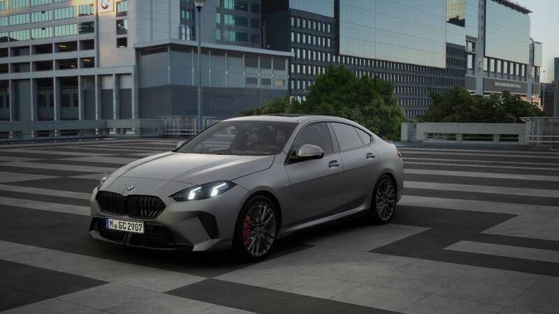 Frozen pure grey Nieuw 2025 BMW 220 Executive Coupé | € 61.233 (Iets duurder) - Afbeelding 1/4