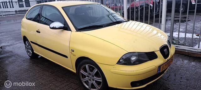 Geel Gebruikt 2005 Seat Ibiza Hatchback | € 400 (Super prijs) - Afbeelding 1/4