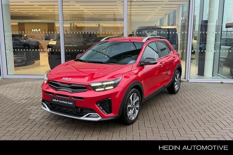 Rood Occasion 2025 Kia Stonic GT-Line SUV | € 27.945 (Duur) - Afbeelding 1/4