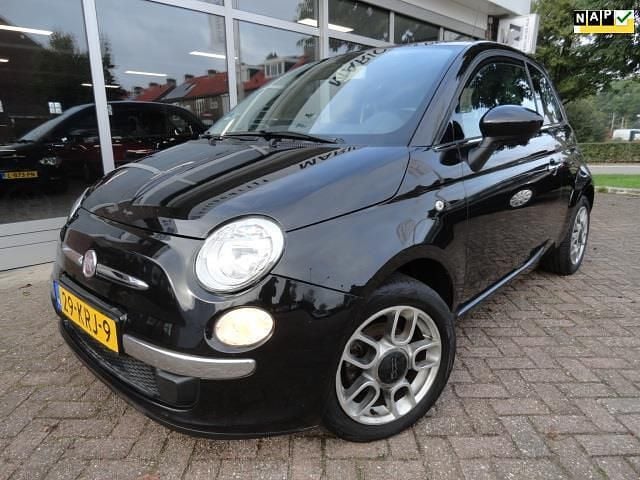 Zwart Gebruikt 2010 Fiat 500 Lounge Hatchback | € 4.750 (Eerlijke prijs) - Afbeelding 1/4