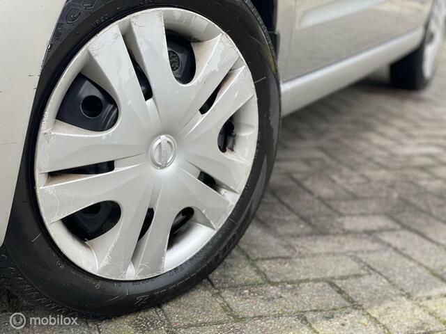 Grijs Gebruikt 2011 Nissan Pixo Hatchback | € 1.495 (Eerlijke prijs) - Afbeelding 1/4