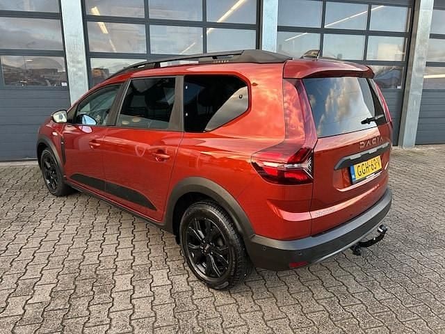 Occasion Dacia Jogger Extreme 110 PK (80 kW) 2023 Oranje MPV