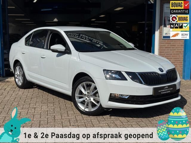 Wit Gebruikt 2019 Skoda Octavia Business Line Hatchback | € 18.950 (Eerlijke prijs) - Afbeelding 1/4
