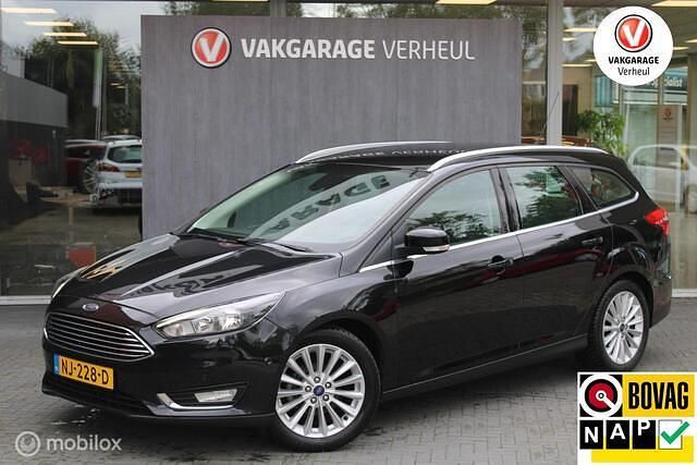 Zwart Gebruikt 2017 Ford Focus Titanium Stationwagen | € 11.395 (Eerlijke prijs) - Afbeelding 1/4
