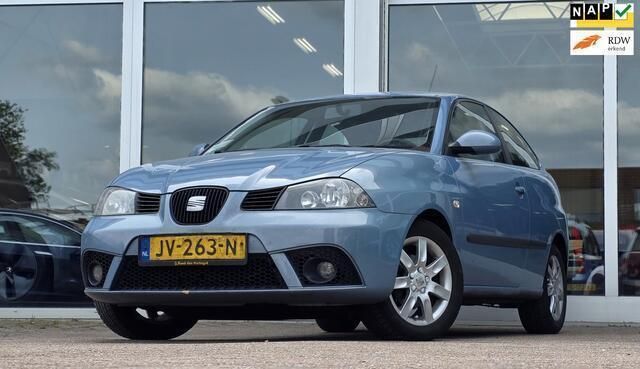 Blauw Gebruikt 2006 Seat Ibiza Reference Hatchback | € 1.244 - Afbeelding 1/3