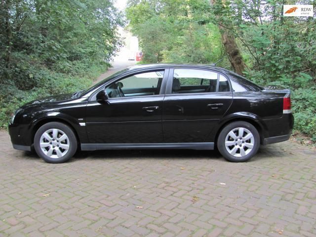 Zwart Gebruikt 2005 Opel Vectra Sedan | € 6.250 - Afbeelding 1/4