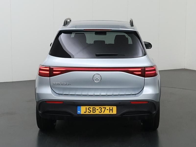 Occasion Mercedes EQB250+ Business 139 kW (190 PK) 2025 Zilver SUV