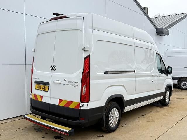 Nieuw Maxus eDeliver 9 150 kW (204 PK) 2025 Wit (metallic) Van