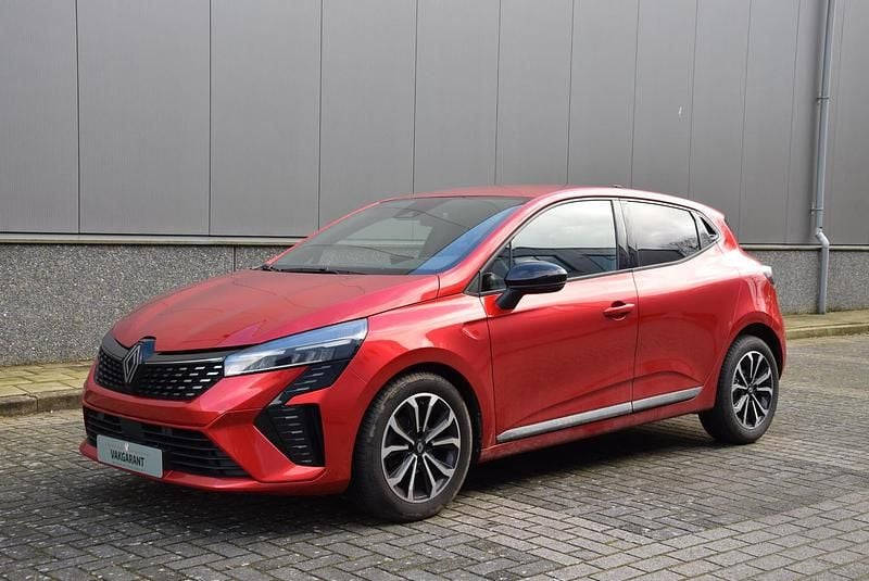 Occasion Renault Clio V Techno 91 PK (66 kW) 2024 Rood Hatchback