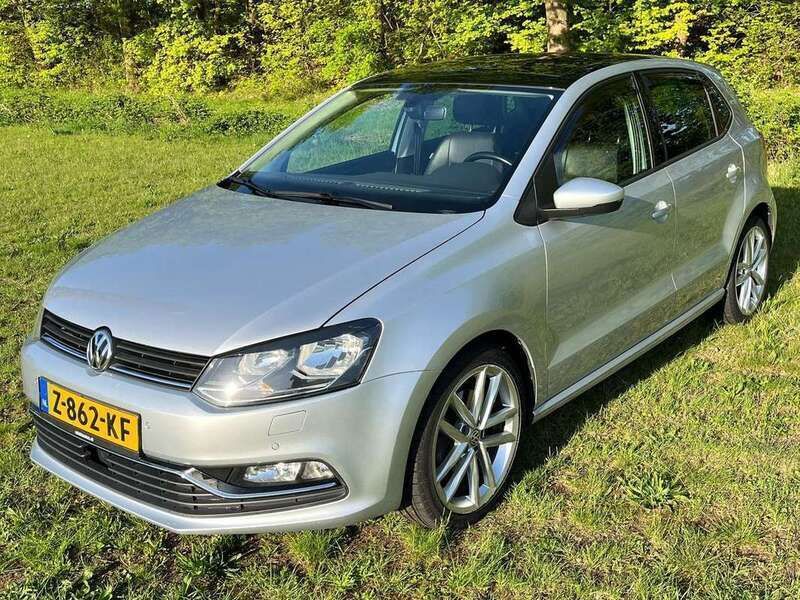 Zilver Gebruikt 2014 VW Polo Highline Hatchback | € 13.795 (Duur) - Afbeelding 1/4