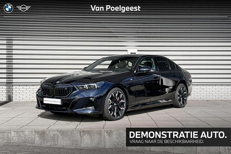 Zwart Occasion 2025 BMW i5 Comfort Edition Sedan | € 81.900 - Afbeelding 1/4