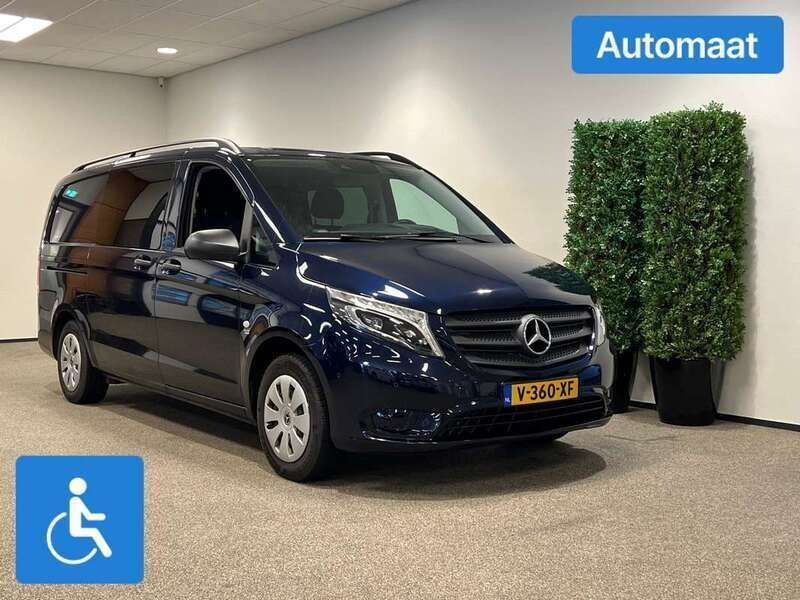 Blauw Gebruikt 2019 Mercedes Vito MPV | € 47.950 - Afbeelding 1/3