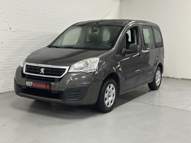 Grijs Occasion 2017 Peugeot Partner Tepee Active MPV | € 9.999 (Eerlijke prijs) - Afbeelding 1/4