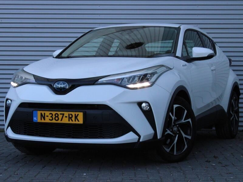 Wit, metallic lak Gebruikt 2021 Toyota C-HR SUV | € 22.900 (Goede deal) - Afbeelding 1/4