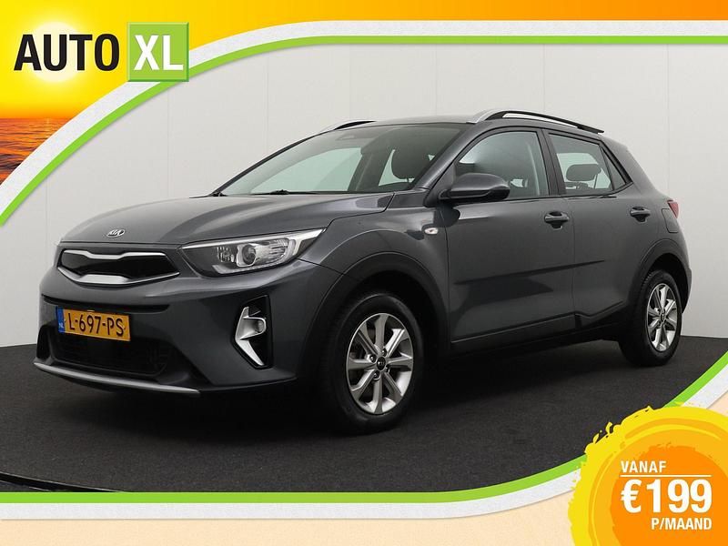 Grijs, metallic lak Gebruikt 2021 Kia Stonic SUV | € 14.940 (Eerlijke prijs) - Afbeelding 1/4