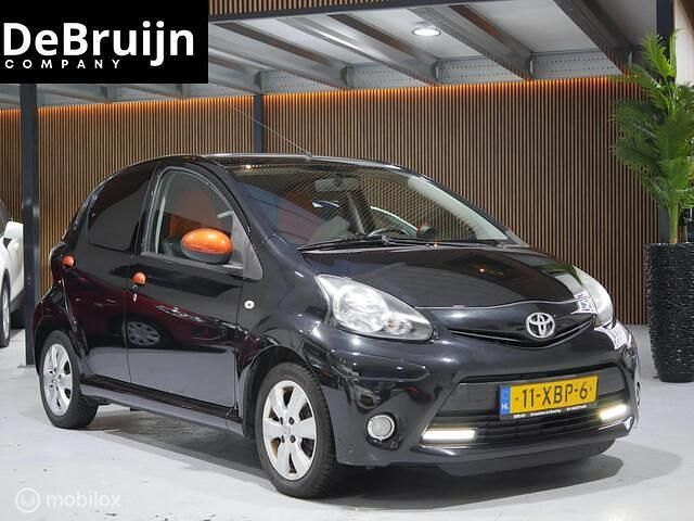 Occasion Toyota Aygo 68 PK (50 kW) 2012 Zwart Hatchback