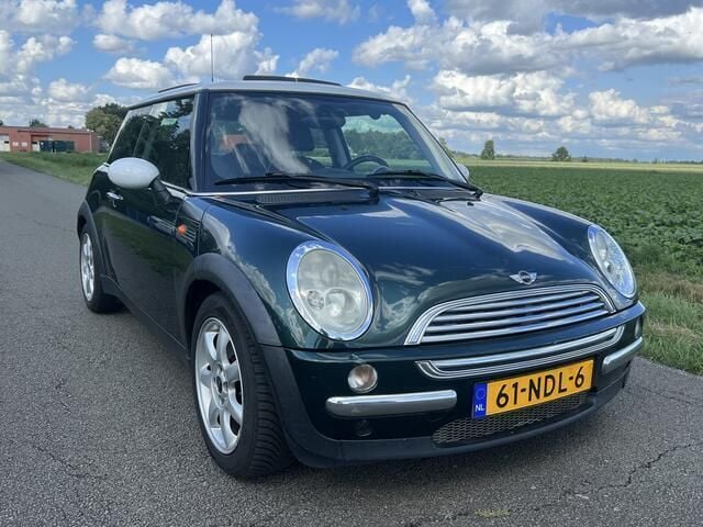 Groen Gebruikt 2003 Mini Cooper Chili Hatchback | € 2.450 (Goede deal) - Afbeelding 1/4