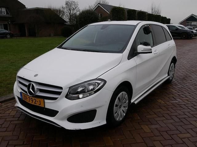 Occasion Mercedes B220 Ambition 170 PK (125 kW) 2020 Wit MPV