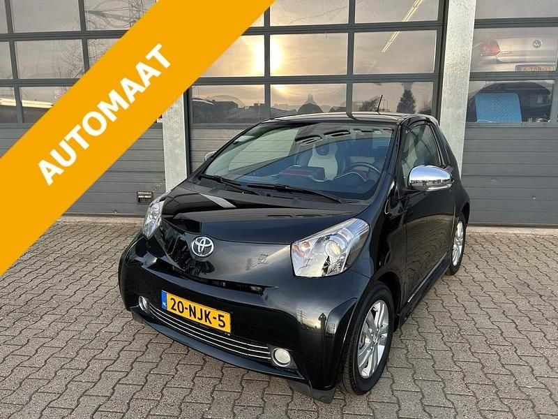 Zwart Gebruikt 2010 Toyota iQ Hatchback | € 10.830 - Afbeelding 1/4