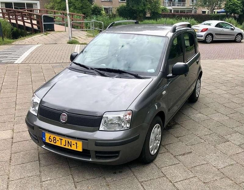 Grijs Gebruikt 2012 Fiat Panda Active Hatchback | € 2.895 (Eerlijke prijs) - Afbeelding 1/4