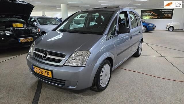 Grijs Gebruikt 2004 Opel Meriva Essentia MPV | € 3.950 (Duur) - Afbeelding 1/4