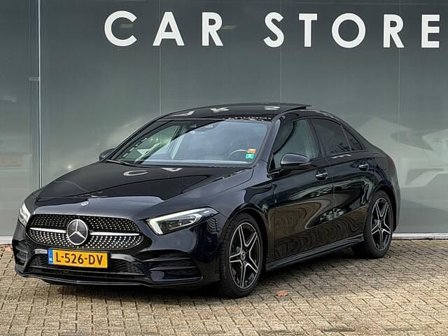 Occasion Mercedes A180 AMG 136 PK (100 kW) 2021 Zwart Sedan