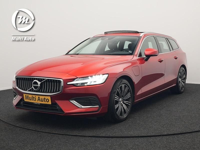 Rood Gebruikt 2020 Volvo V60 Inscription Stationwagen | € 29.940 (Goede deal) - Afbeelding 1/4