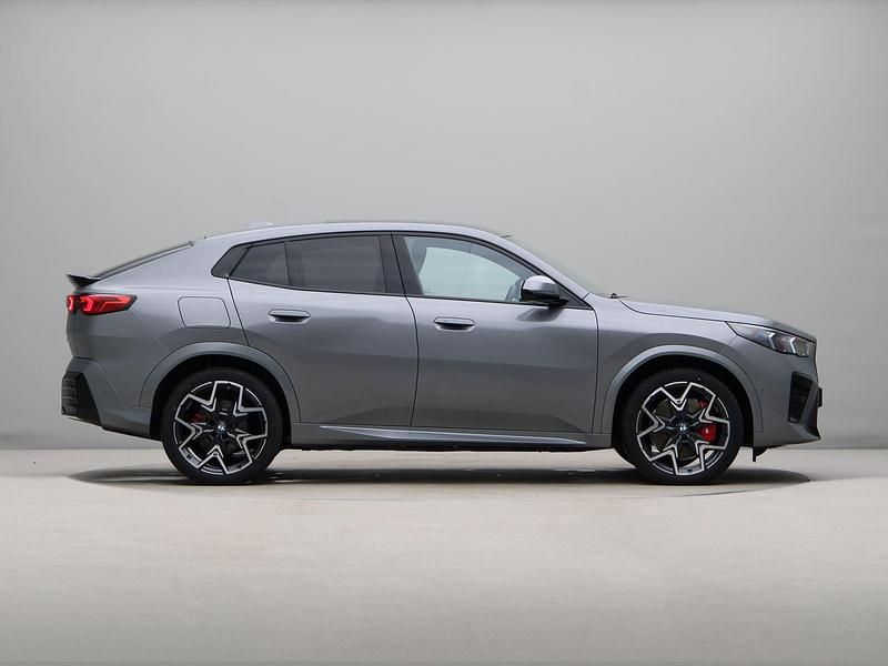 Nieuw BMW iX2 M Sport 150 kW (204 PK) 2026 Grijs SUV