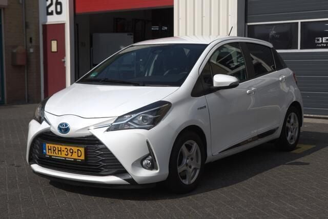 Wit Gebruikt 2018 Toyota Yaris Hatchback | € 13.950 (Goede deal) - Afbeelding 1/4