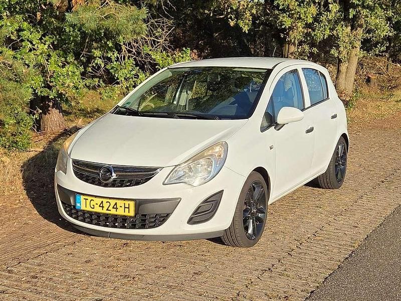 Occasion Opel Corsa 87 PK (63 kW) 2011 Wit MPV