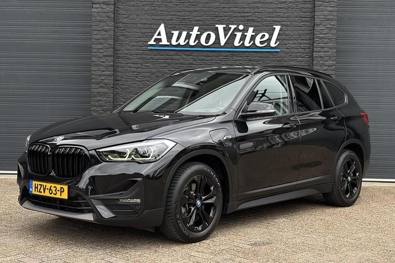 Zwart Gebruikt 2022 BMW X1 SUV | € 28.945 (Goede deal) - Afbeelding 1/3