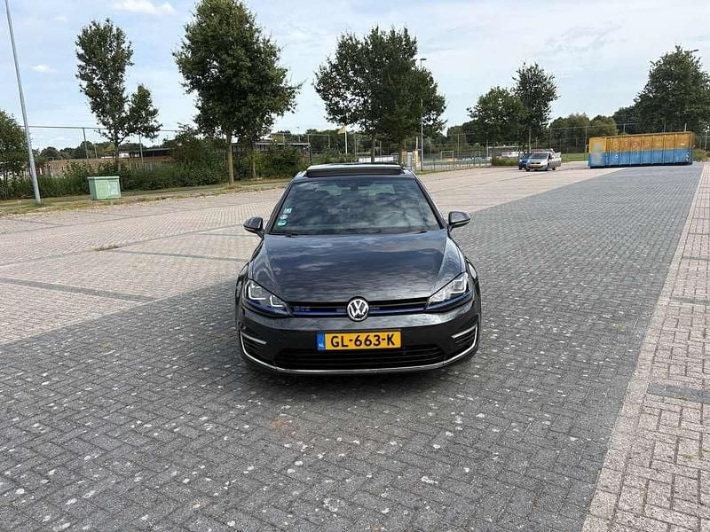 Grijs Gebruikt 2015 VW Golf VII GTE Hatchback | € 15.950 (Eerlijke prijs) - Afbeelding 1/4