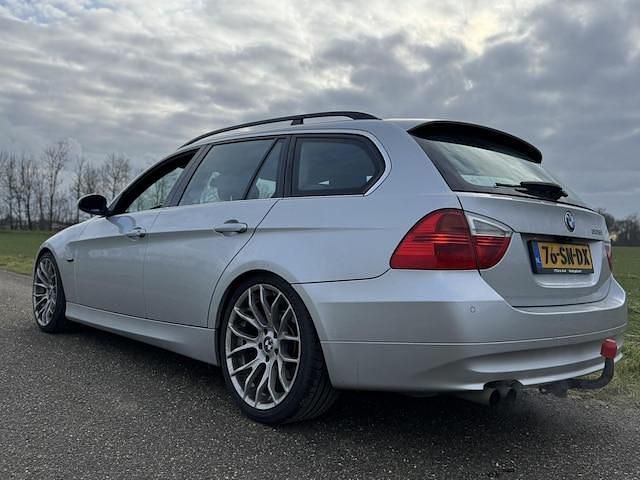 Occasion BMW 325 Executive 218 PK (160 kW) 2006 Grijs Stationwagen