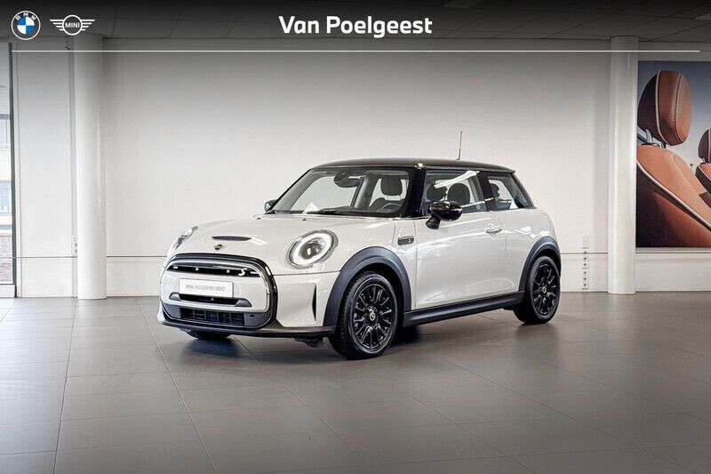 White silver Gebruikt 2022 Mini Cooper Essential Hatchback | € 19.900 (Super prijs) - Afbeelding 1/4