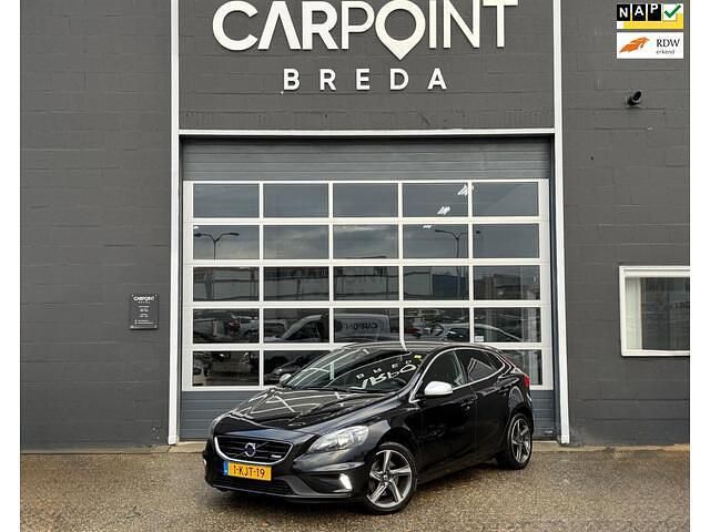 Zwart Gebruikt 2013 Volvo V40 R-Design Hatchback | € 9.745 (Eerlijke prijs) - Afbeelding 1/4