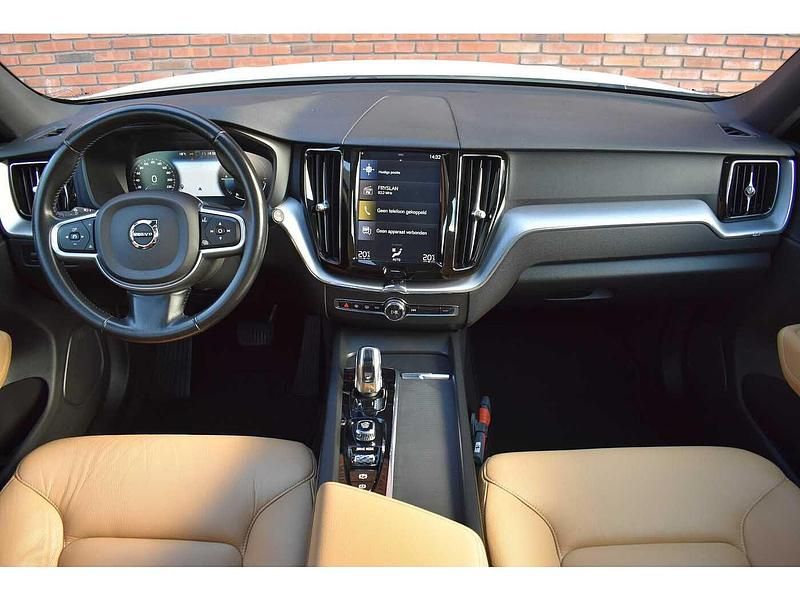 Occasion Volvo XC60 Momentum 406 PK (298 kW) 2018 SUV