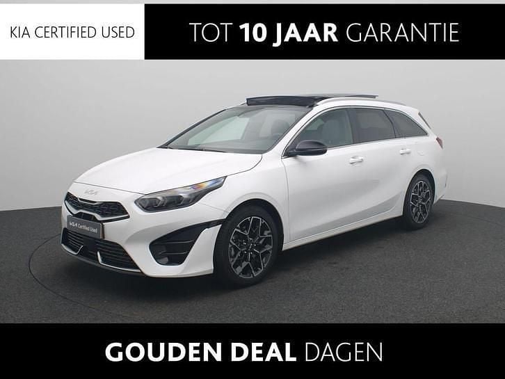 Wit, metallic lak Gebruikt 2024 Kia Ceed Sportswagon GT-Line Stationwagen | € 27.440 (Eerlijke prijs) - Afbeelding 1/4