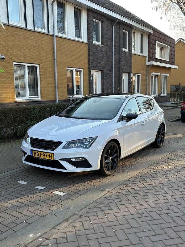 Occasion Seat Leon FR 179 PK (131 kW) 2017 Wit Stationwagen