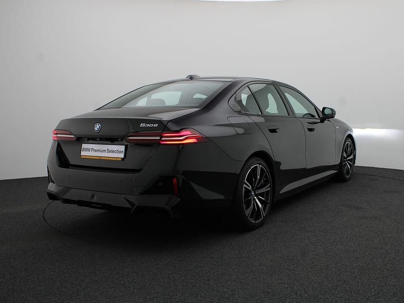Occasion BMW 530e Comfort Edition 299 PK (219 kW) 2024 Zwart (metallic) Sedan