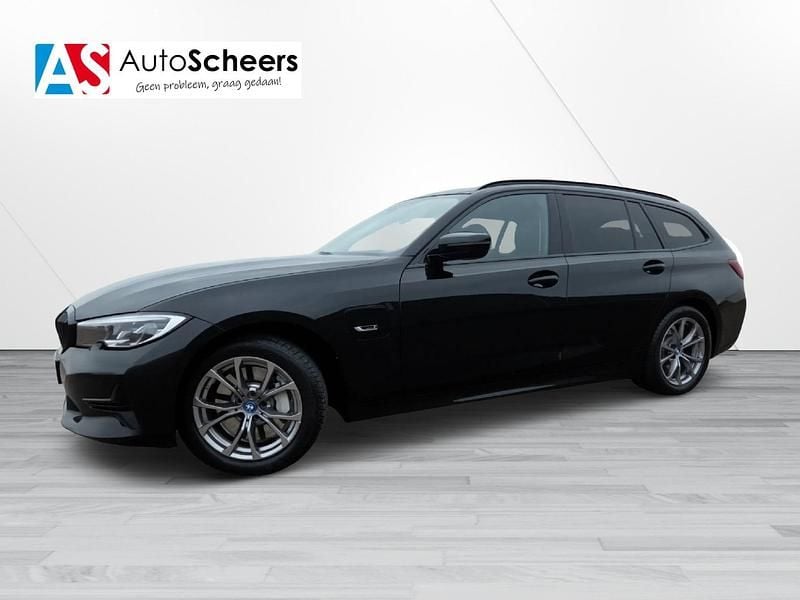 Occasion BMW 330 184 PK (135 kW) 2022 Zwart Stationwagen