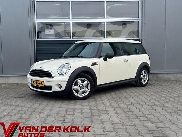 Wit Occasion 2010 Mini One Clubman Business Stationwagen | € 4.885 (Eerlijke prijs) - Afbeelding 1/4