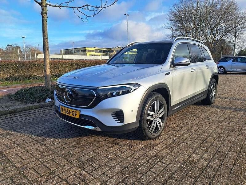 Zilver Occasion 2022 Mercedes EQB250 Luxury SUV | € 29.499 (Super prijs) - Afbeelding 1/4