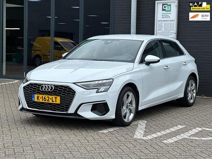 Occasion Audi A3 Business 110 PK (80 kW) 2021 Wit Hatchback
