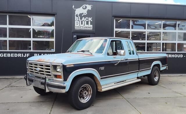 Blauw Gebruikt 1984 Ford F250 Pickup | € 11.450 - Afbeelding 1/4